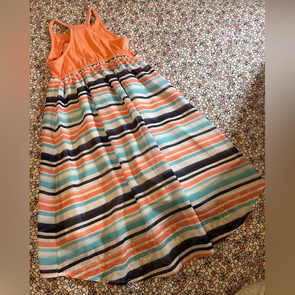 Nautica girls solid & striped dress. Very good used condition. Size 5. - Picture 5 of 9